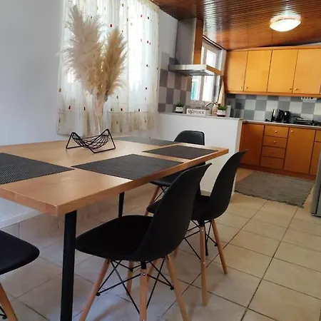 Lemon Tree House Poros *