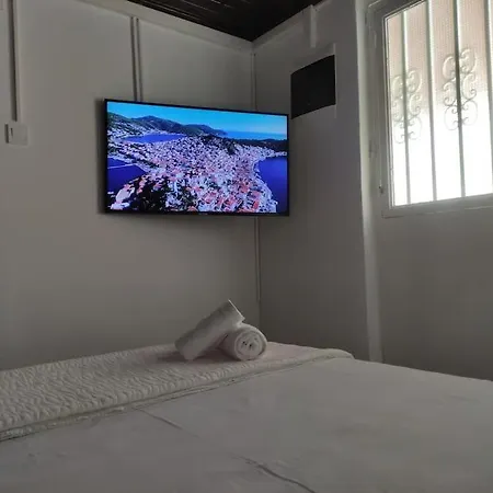 Lemon Tree House Poros Holiday home *